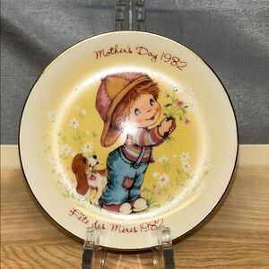 Vintage 1982 Mother’s Day Avon collector plate French